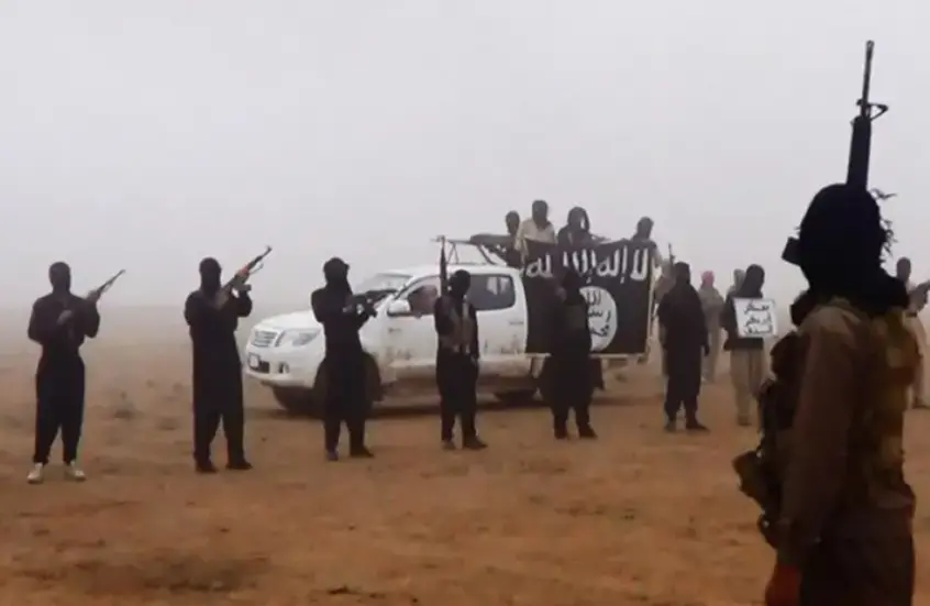 “داعش” يدعو المقاتلين الأجانب في سوريا للانضمام إليه في قتال حكومة الشرع